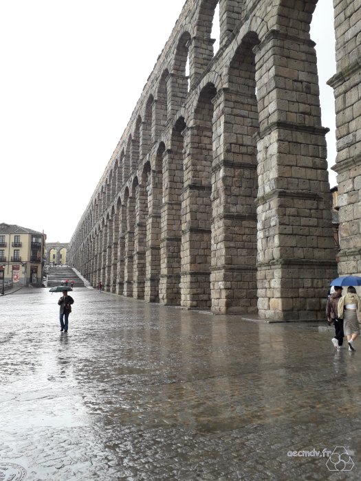0151-Aqueduc-Romain